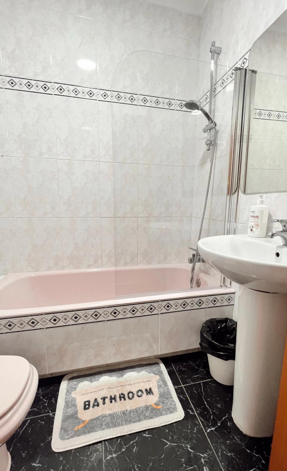 Ferrymill House - Apartamento Turistico Castro Urdiales Eksteriør billede